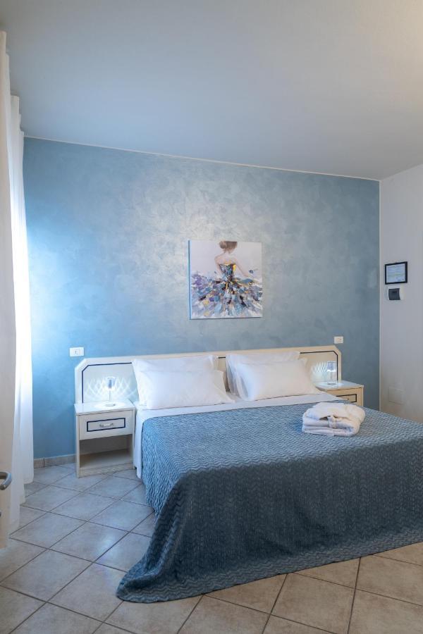 La Maison Du Port Hotel Lazise Eksteriør billede