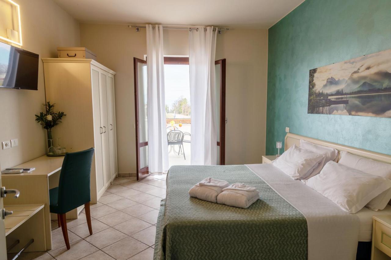 La Maison Du Port Hotel Lazise Eksteriør billede